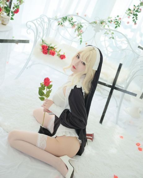 美女热舞诱惑