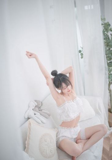 我和寂寞丰满的寡妇